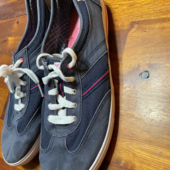Size 9 women’s keds. Gently used condition - Picture 4 of 7